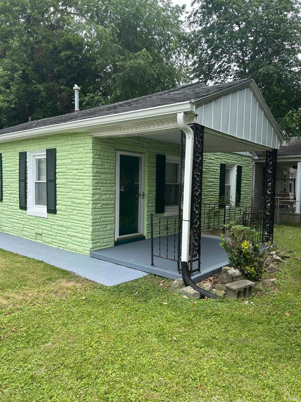 Photo of 1607 Keck Avenue, Evansville, IN 47711 (MLS # 202620823)