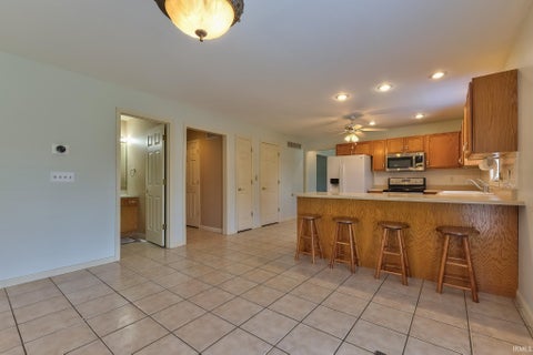 Tiny photo for 9140 Southport Drive, Evansville, IN 47711 (MLS # 202636712)