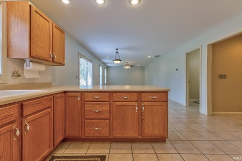 Tiny photo for 9140 Southport Drive, Evansville, IN 47711 (MLS # 202636712)