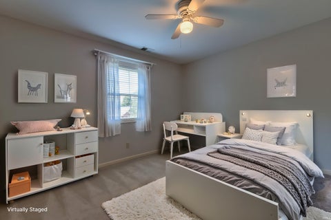 Tiny photo for 9140 Southport Drive, Evansville, IN 47711 (MLS # 202636712)