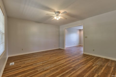 Tiny photo for 9140 Southport Drive, Evansville, IN 47711 (MLS # 202636712)
