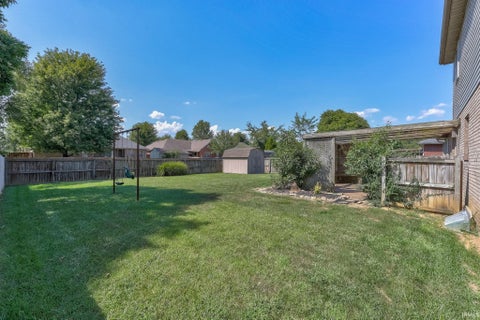 Tiny photo for 9140 Southport Drive, Evansville, IN 47711 (MLS # 202636712)