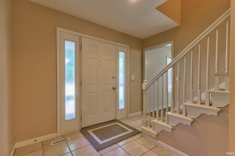 Tiny photo for 9140 Southport Drive, Evansville, IN 47711 (MLS # 202636712)