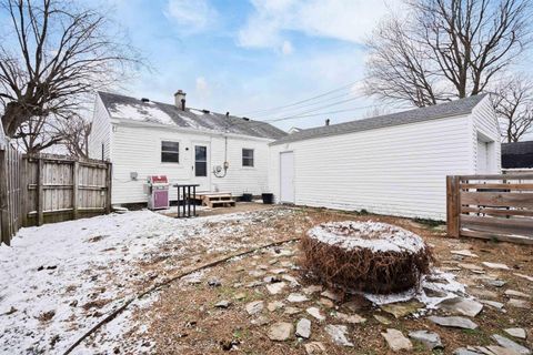Tiny photo for 1400 W Jackson Street, Kokomo, IN 46901 (MLS # 202608546)