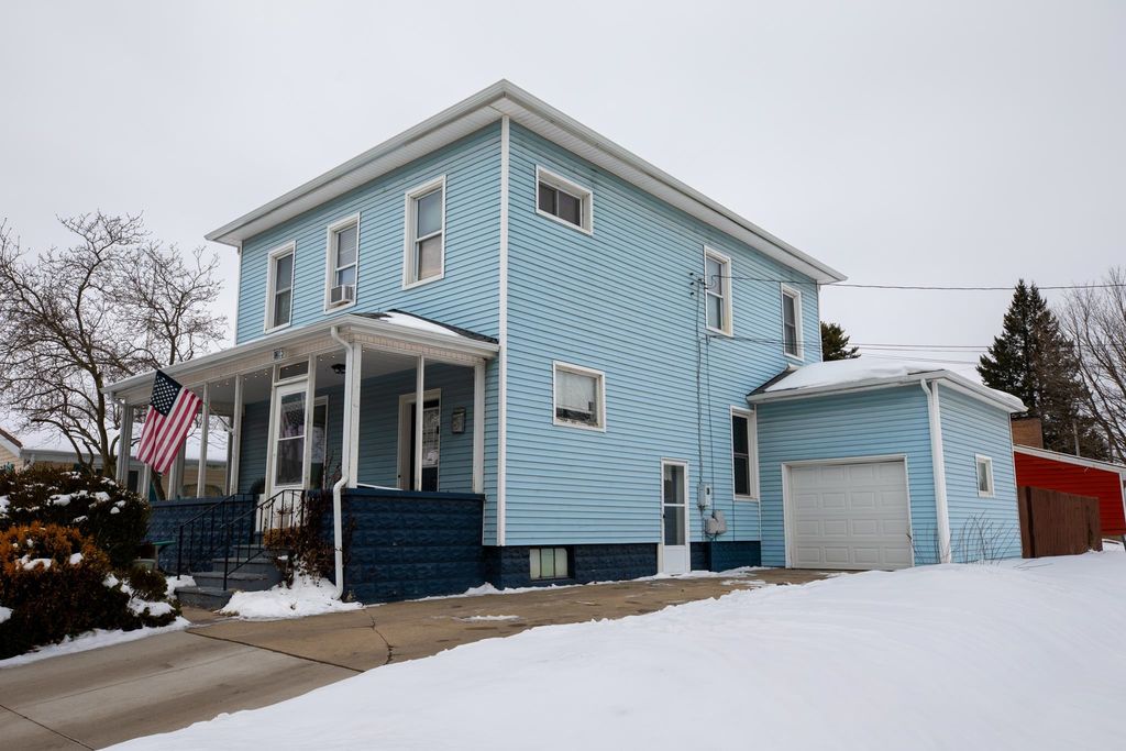 Photo of 139 E Harrison Street, Plymouth, IN 46563 (MLS # 202603706)