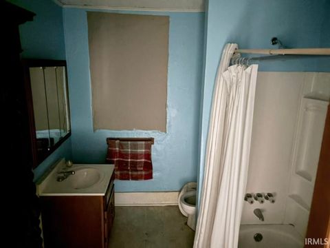 Tiny photo for 915 S MAIN Street, Kokomo, IN 46901 (MLS # 202628578)