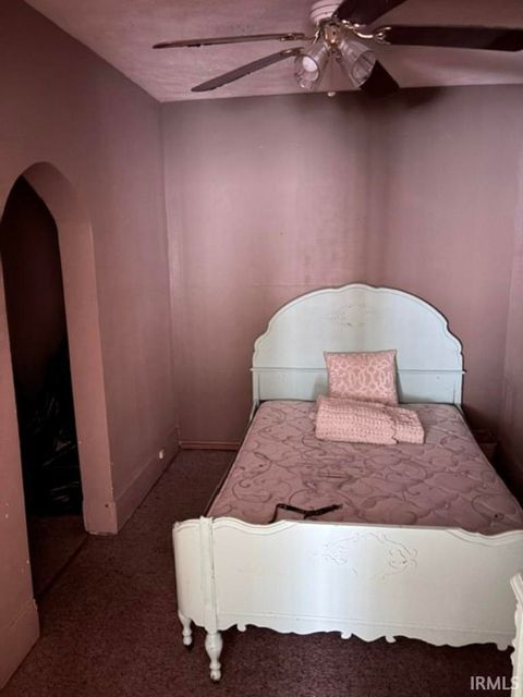 Tiny photo for 915 S MAIN Street, Kokomo, IN 46901 (MLS # 202628578)