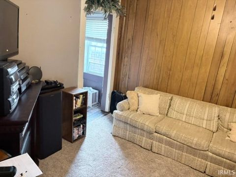 Tiny photo for 915 S MAIN Street, Kokomo, IN 46901 (MLS # 202628578)