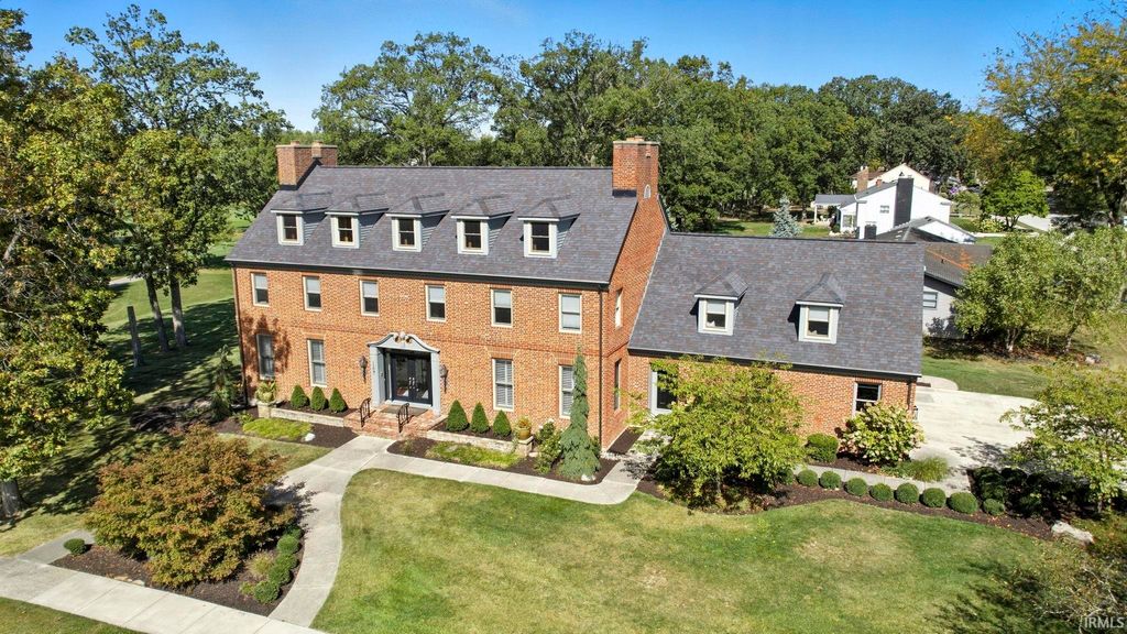 Photo of 1307 Old Lantern Trail, Fort Wayne, IN 46845 (MLS # 202549419)