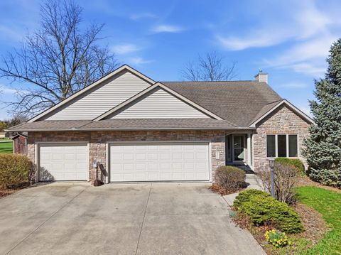 Photo of 4011 GOEGLEIN Road, Fort Wayne, IN 46815 (MLS # 202612057)