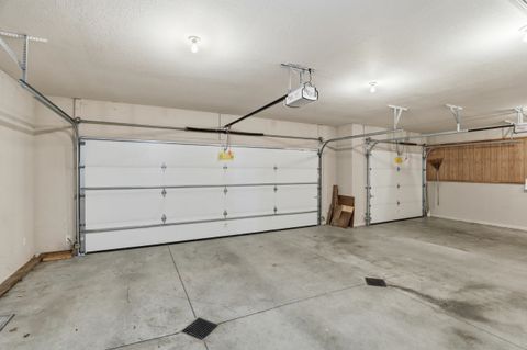 Tiny photo for 4011 GOEGLEIN Road, Fort Wayne, IN 46815 (MLS # 202612057)