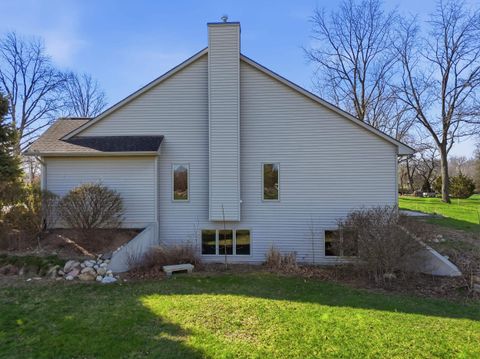Tiny photo for 4011 GOEGLEIN Road, Fort Wayne, IN 46815 (MLS # 202612057)