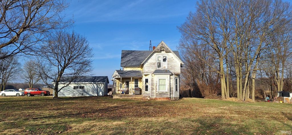 Photo of 4700 E 1000 N Road, Syracuse, IN 46567 (MLS # 202549803)