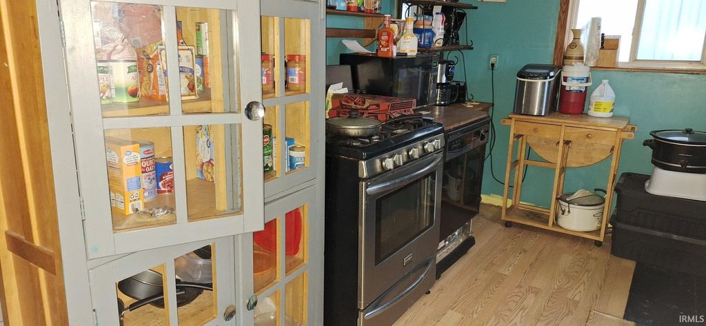 Photo of 4700 E 1000 N Road, Syracuse, IN 46567 (MLS # 202549803)