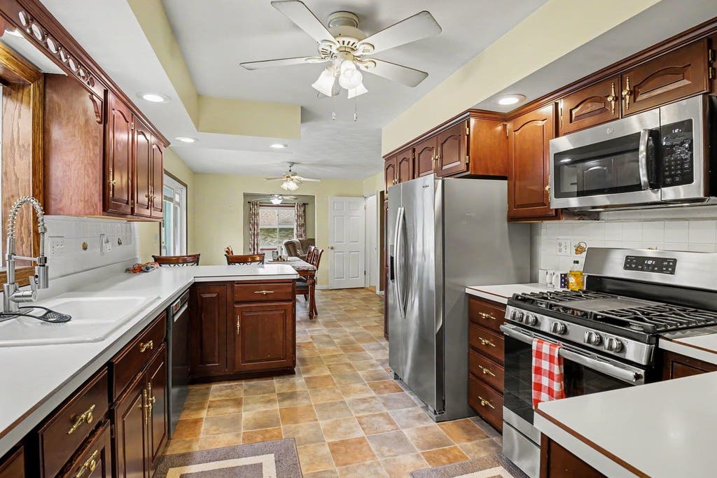 Photo of 57363 Osage Drive, Goshen, IN 46528 (MLS # 202625825)