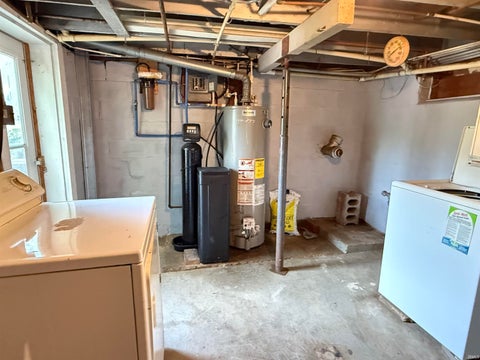 Tiny photo for 336 N Beach Drive, Monticello, IN 47960 (MLS # 202611812)