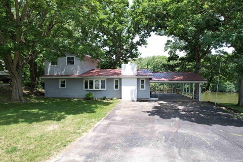 Tiny photo for 336 N Beach Drive, Monticello, IN 47960 (MLS # 202611812)