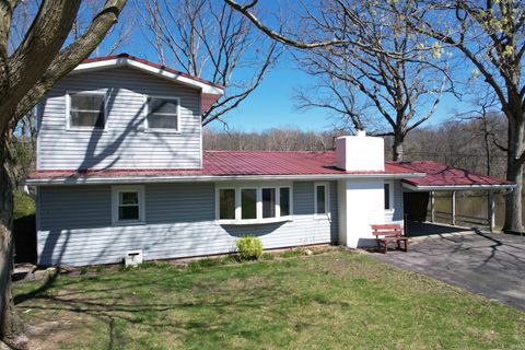 Tiny photo for 336 N Beach Drive, Monticello, IN 47960 (MLS # 202611812)