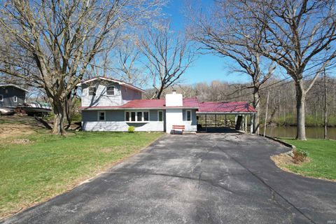 Tiny photo for 336 N Beach Drive, Monticello, IN 47960 (MLS # 202611812)