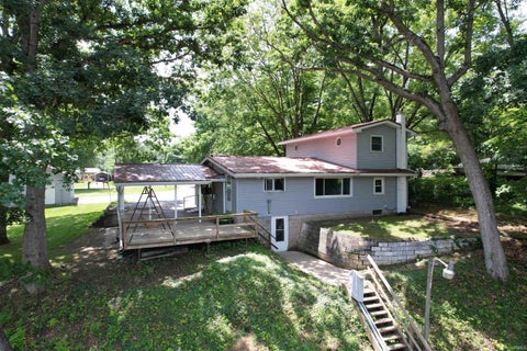 Photo of 336 N Beach Drive, Monticello, IN 47960 (MLS # 202611812)