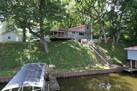 Tiny photo for 336 N Beach Drive, Monticello, IN 47960 (MLS # 202611812)