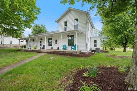 Photo of 123 E Hovey Street, Warsaw, IN 46502 (MLS # 202617770)