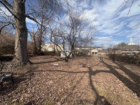 Tiny photo for 913 Sheffield Drive, Evansville, IN 47710 (MLS # 202605648)