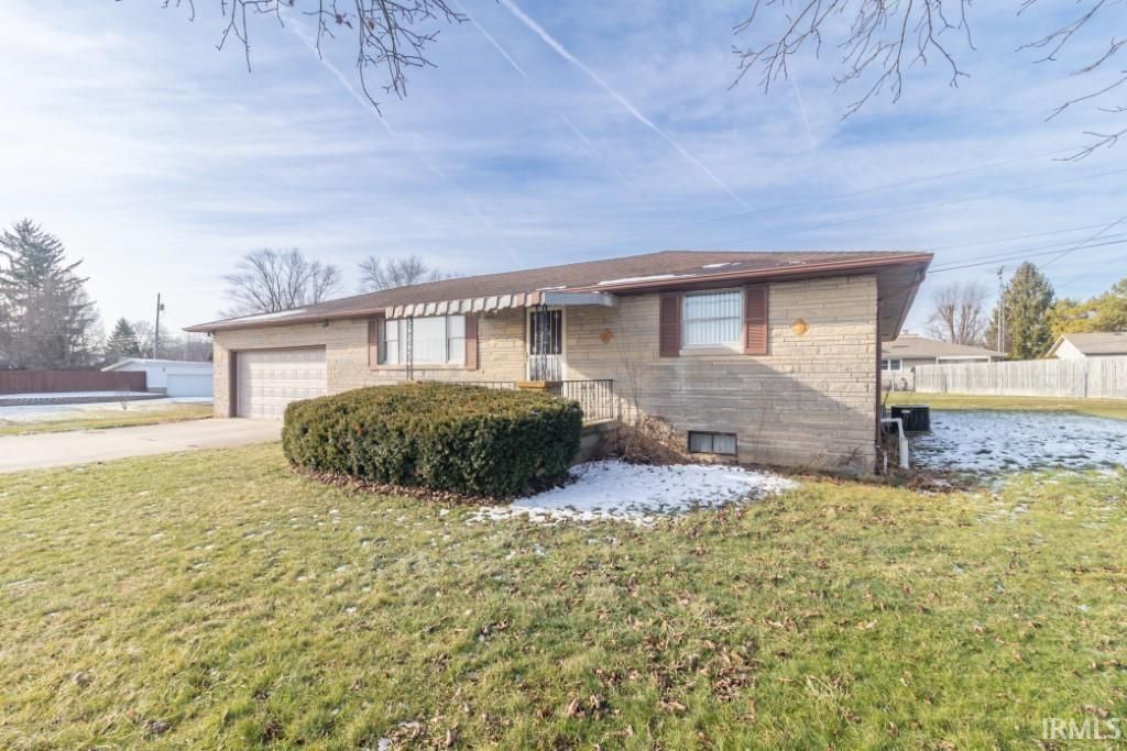Photo of 3239 S State Road 103, New Castle, IN 47362 (MLS # 202600508)