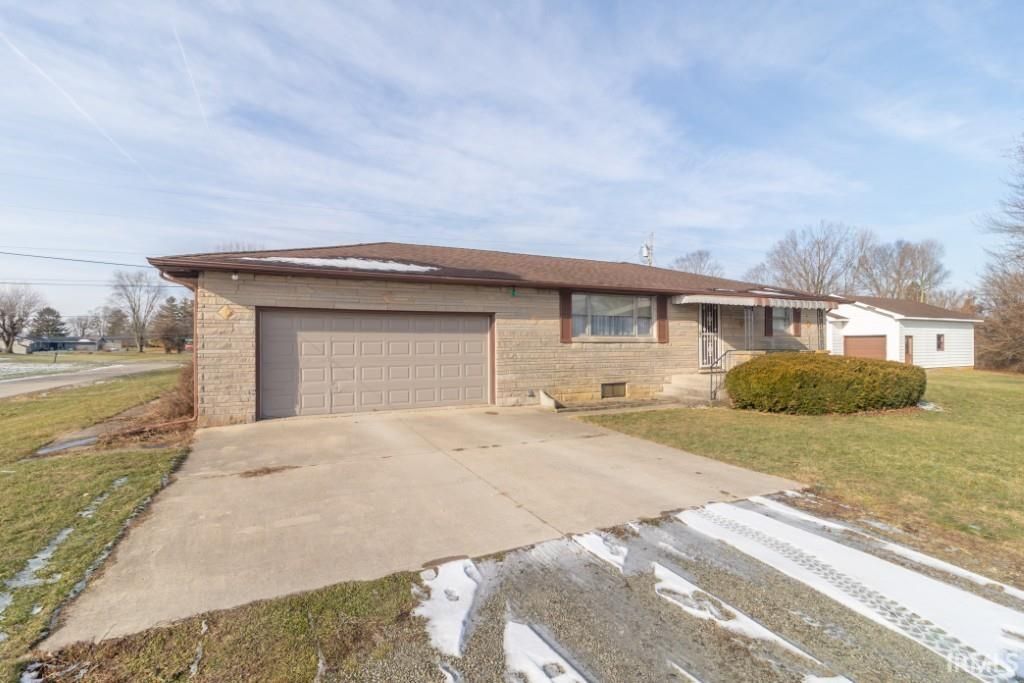 Photo of 3239 S State Road 103, New Castle, IN 47362 (MLS # 202600508)