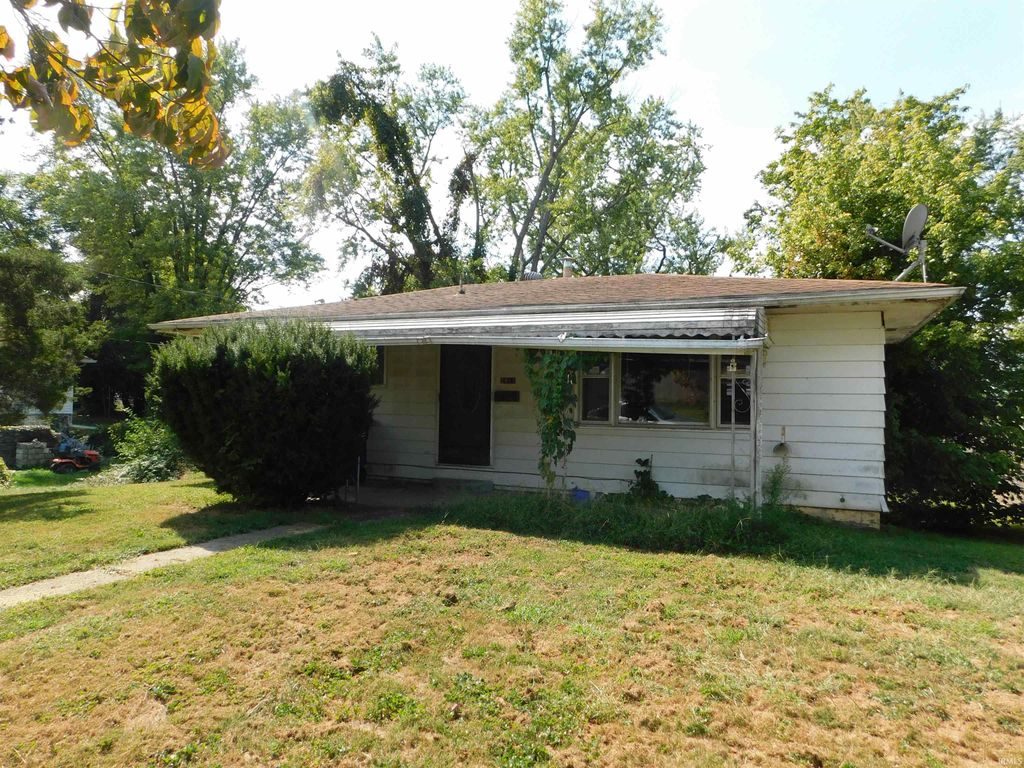 Photo of 2911 Washington Avenue, Bedford, IN 47421 (MLS # 202602489)