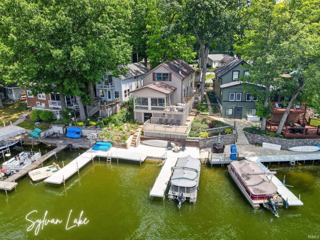 Photo of 824 Lakeside Circle, Rome City, IN 46784 (MLS # 202626592)