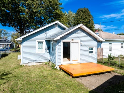 Tiny photo for 1717 W 13 Street, Muncie, IN 47302 (MLS # 202643789)