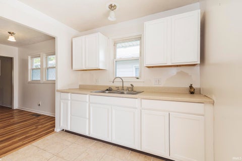 Tiny photo for 1717 W 13 Street, Muncie, IN 47302 (MLS # 202643789)
