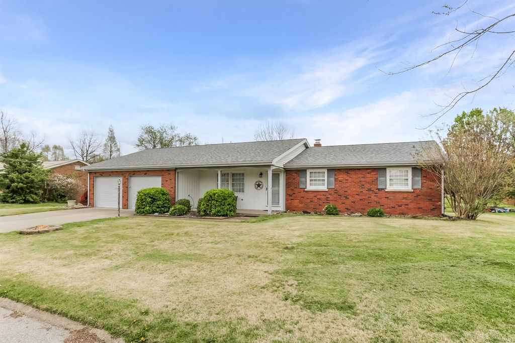 Photo of 7666 Owens Drive, Newburgh, IN 47630 (MLS # 202611458)