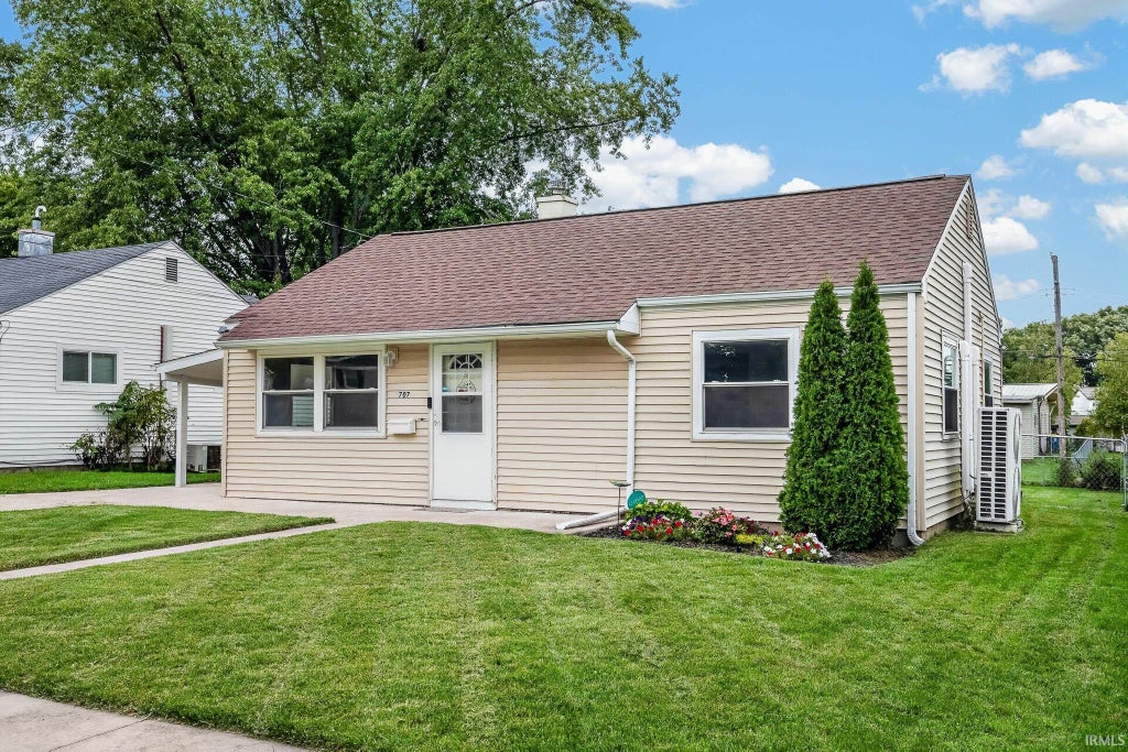 Photo of 707 Randolph Street, Angola, IN 46703 (MLS # 202639465)