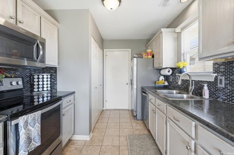 Tiny photo for 3013 Pomeroy Place, Fort Wayne, IN 46818 (MLS # 202618639)
