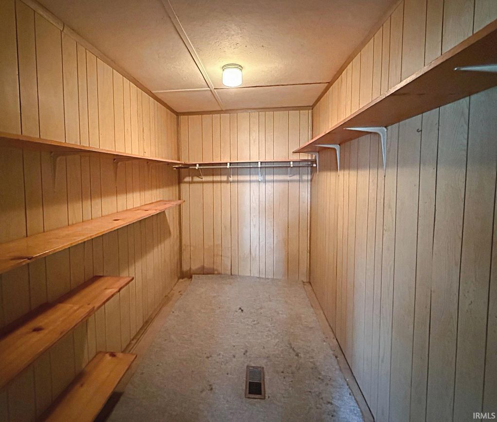 Photo of 139 G St NE St, Linton, IN 47441 (MLS # 202615339)