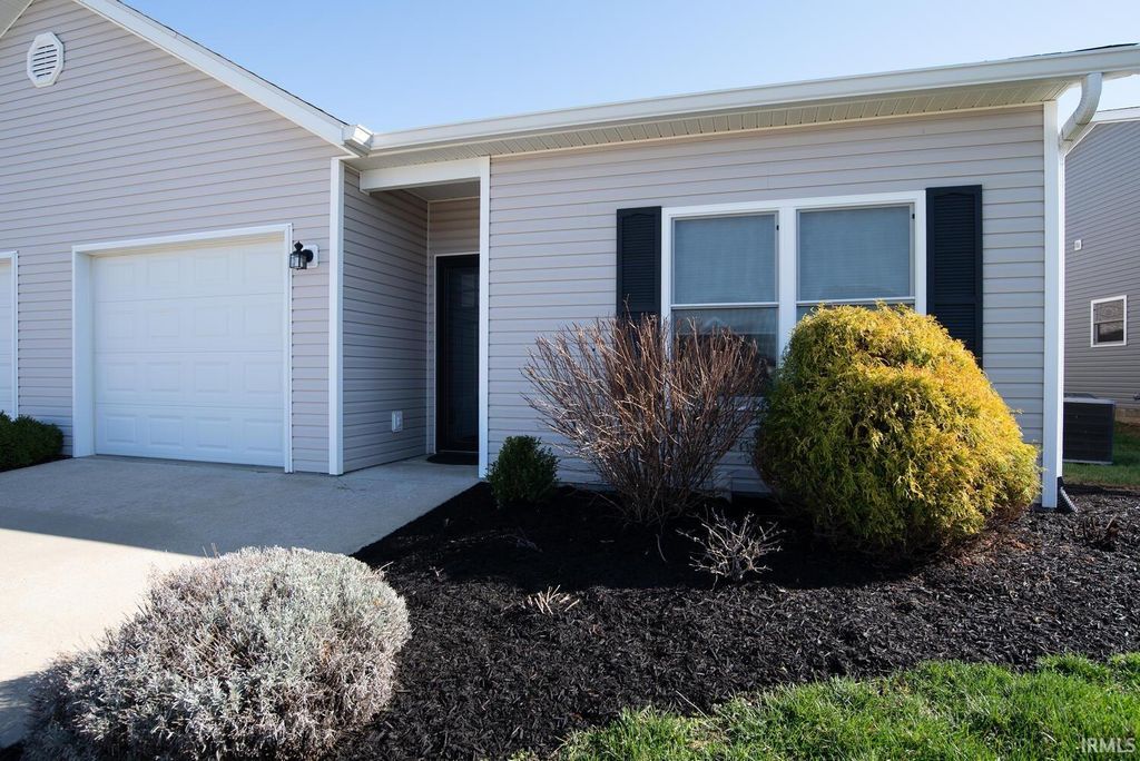 Photo of 5744 W Daffodil Court, Bloomington, IN 47403 (MLS # 202608198)