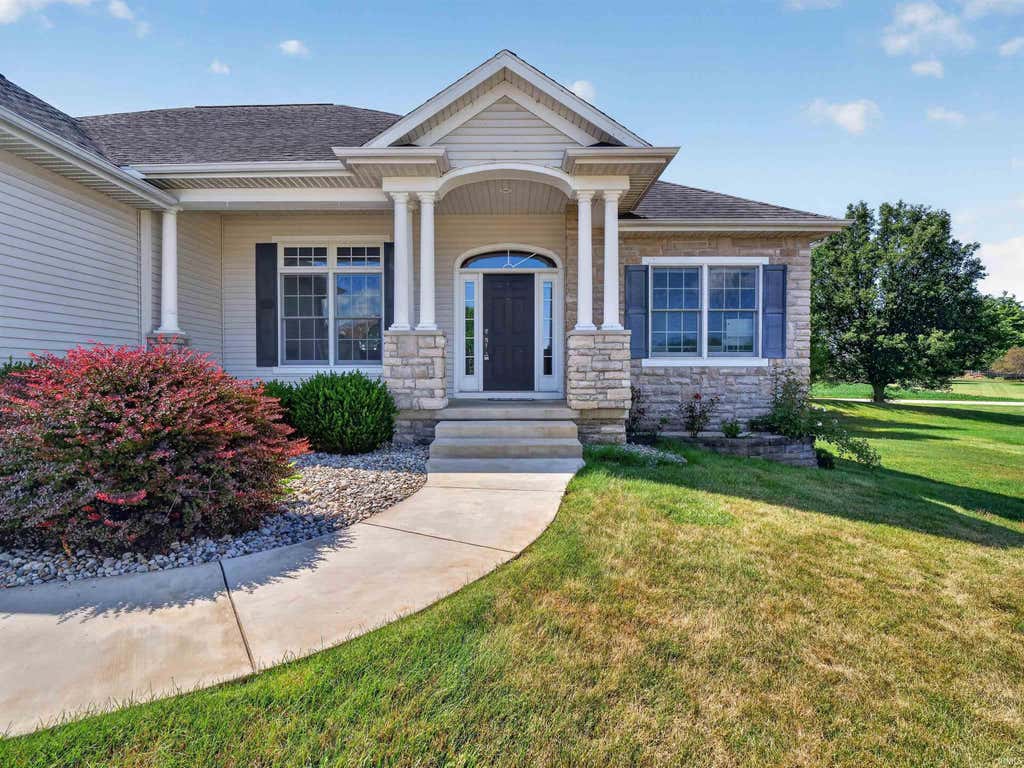 Photo of 2051 E Barberry Drive, Warsaw, IN 46582 (MLS # 202632091)