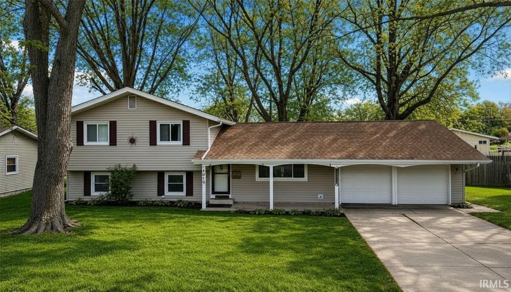 Photo of 5019 Devonshire Drive, Fort Wayne, IN 46806 (MLS # 202616324)