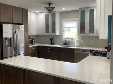 Tiny photo for 208 Broadmore Circle, Angola, IN 46703 (MLS # 202621662)