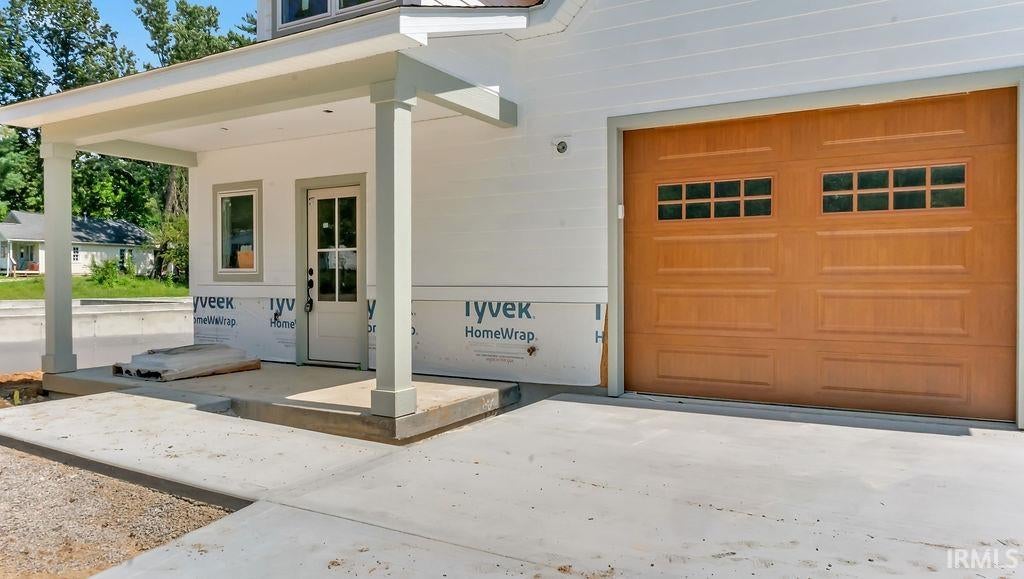 Photo of 1829 S Maxwell Street, Bloomington, IN 47401 (MLS # 202636405)
