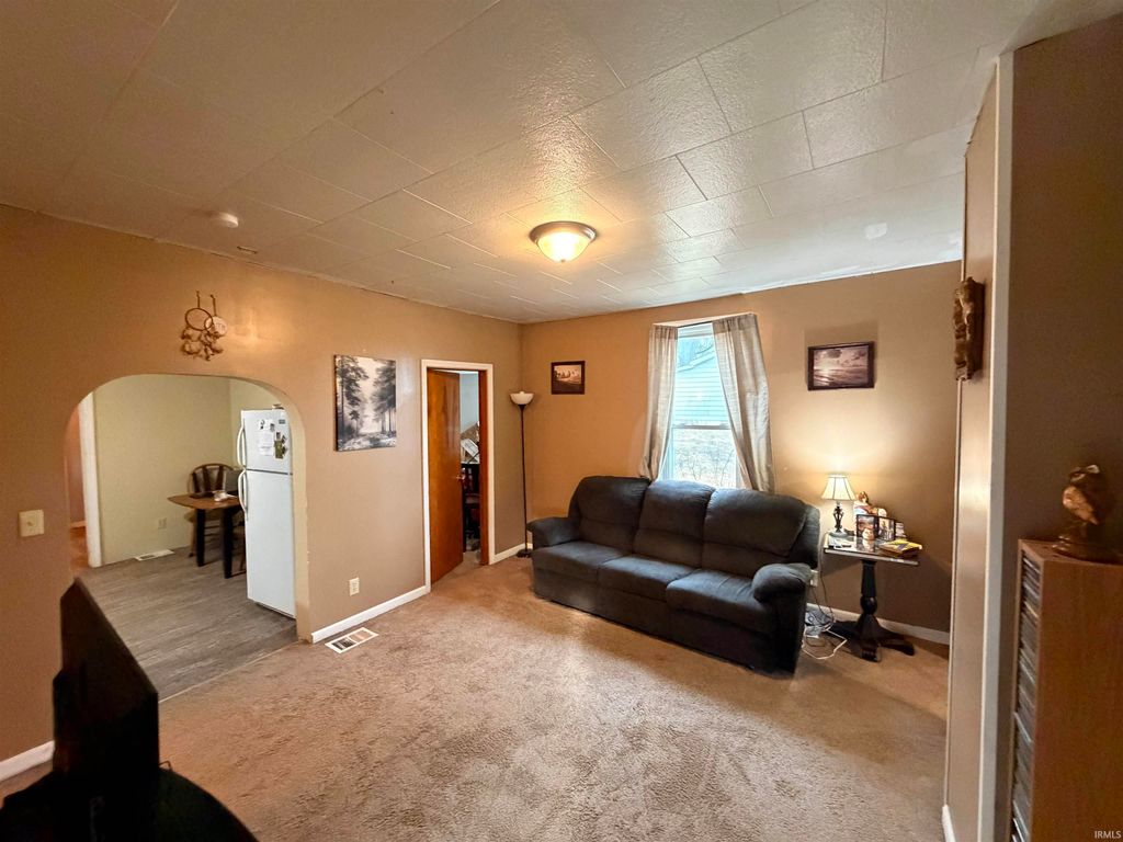 Photo of 809 E Main Street, Hartford City, IN 47348 (MLS # 202606092)