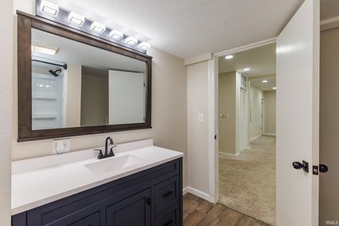 Tiny photo for 1236 Ogan Avenue, Huntington, IN 46750 (MLS # 202622449)