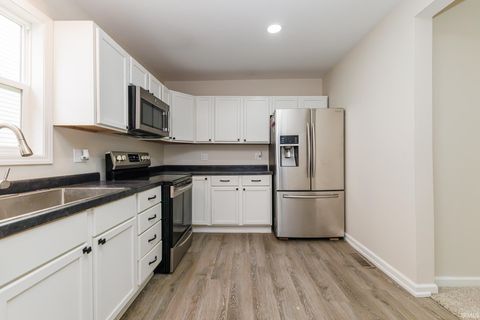 Tiny photo for 1236 Ogan Avenue, Huntington, IN 46750 (MLS # 202622449)