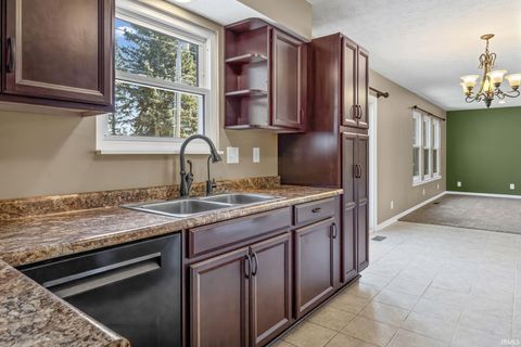 Tiny photo for 2119 Vancouver Drive, Lafayette, IN 47905 (MLS # 202612237)