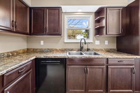 Tiny photo for 2119 Vancouver Drive, Lafayette, IN 47905 (MLS # 202612237)