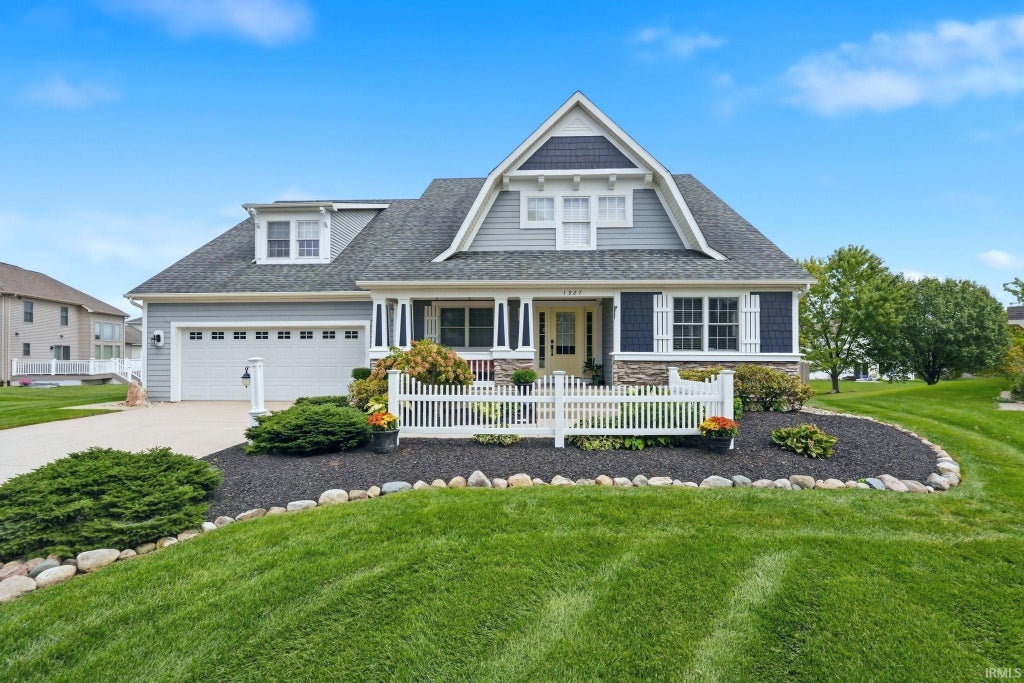 Photo of 1927 Klehm Court, Fort Wayne, IN 46814 (MLS # 202641808)