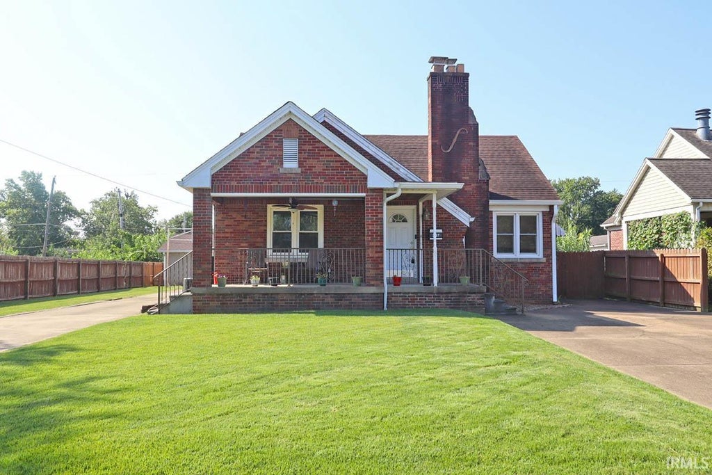 Photo of 2027 Vogel Road, Evansville, IN 47711 (MLS # 202635403)