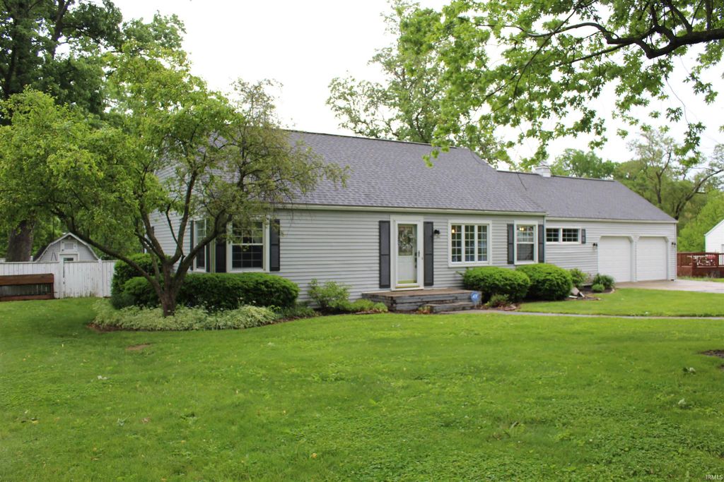 Photo of 1011 N Missouri Street, Remington, IN 47977 (MLS # 202619047)